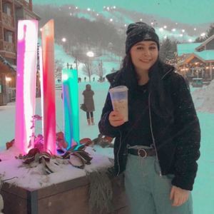 Meet your Posher, Kayla